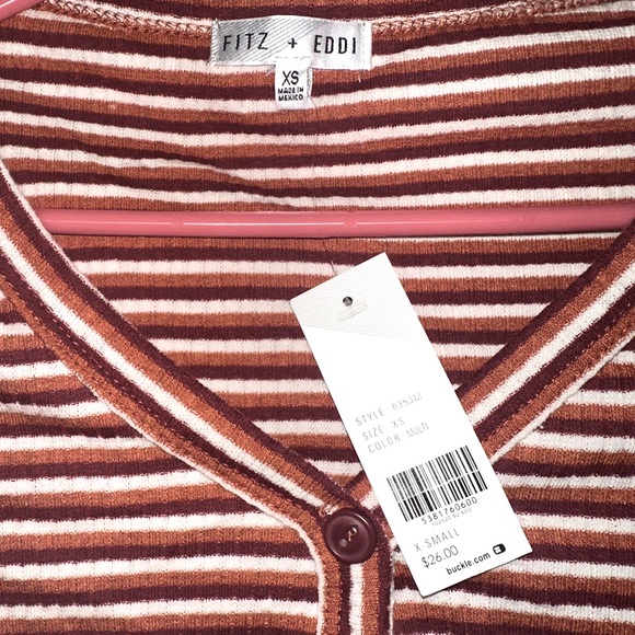 Buckle women’s/juniors crop top NWT - Picture 3 of 4